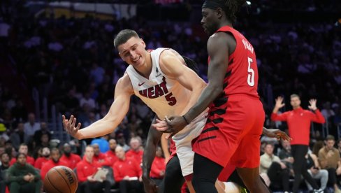 ЈОВИЋУ ВИШЕ СКОКОВА НЕГО ПОЕНА: Мајами поражен од Никса