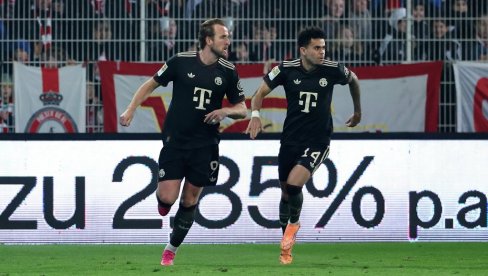 СПЕКТАКУЛАРАН ПОГОДАК ЛУИСА ДИЈАЗА! Фудбалер Бајерна дао гол какав се ретко виђа (ВИДЕО)