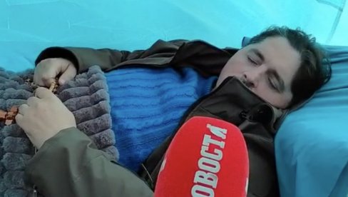 MRDIĆ JEDVA GOVORI: Poslanik za Novosti i nakon upozorenja hitne pomoći - Nastavljam štrajk, Srbija je svetinja (VIDEO)