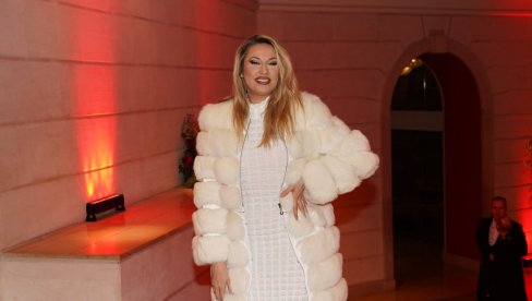 ЖЕЉА НАМ ЈЕ ДА ДОБИЈЕМО ДЕТЕ: Рада Манојловић о дугогодишњем партнеру кога крије од јавности