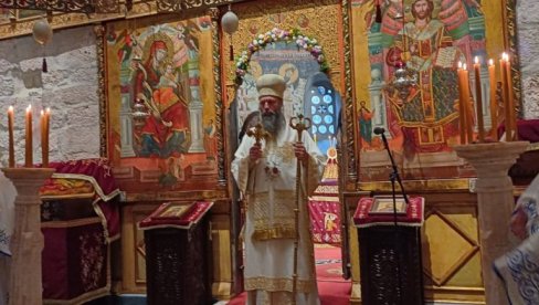 OBELEŽENA HRAMOVNA SLAVA PEĆKE PATRIJARŠIJE: Litugriju služio episkop novobrdski Ilarion u pristustvu vernog naroda (FOTO)