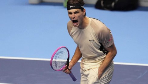 ALKARAZ JE OVO POMNO PRATIO: Tejlor Fric i Lorenco Muzeti imali zanimljiv dvoboj na ATP finalu u Torinu