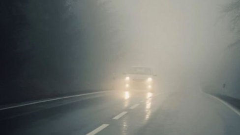 УПОЗОРЕЊЕ ЗА ВОЗАЧЕ: Током вечери магла смањује видљивост на појединим деоницама у Србији