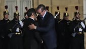 SRDAČAN POZDRAV DVOJICE LIDERA: Ovako je Markon dočekao Vučića (VIDEO)