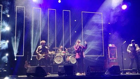 PORODICA NAJVEĆA PODRŠKA: Žeru iz Crvene jabuke bodrila supruga iz prvog reda (FOTO)