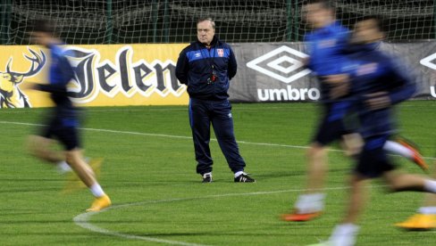 ŠOK! Bivši selektor Srbije podneo ostavku zbog bolesne ćerke