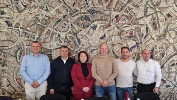 НОВА САРАДЊА: Потписан уговор о пословно-техничкој сарадњи четири спортска савеза Расинског округа