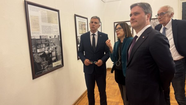 СЕЛАКОВИЋ У БАЊАЛУЦИ: Oтворио изложбу Иво Андрић и Италија - документа