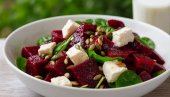 САЛАТА ОД ЦВЕКЛЕ И ФЕТЕ: Свежина, боја и укус у једном тањиру