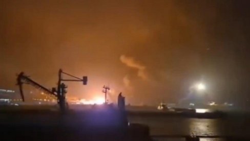 UDAR NA RUSKU LUKU: Ukrajina sručila kišu dronova - turski mornari sve snimili (VIDEO)