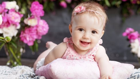 НАЈСТАРИЈЕ ЖЕНСКО ИМЕ ЈЕ ПОНОВО У МОДИ: Родитељи у Србији све чешће овако називају ћерке