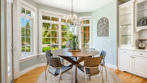 KAKO ĆEMO UREĐIVATI TRPEZARIJE OD 2026. GODINE? Dizjaneri kažu da 4 trenda dolaze i tu ostaju