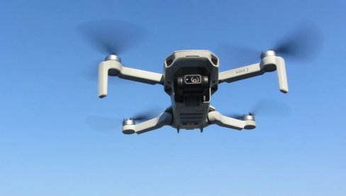 ЕКСПЛОДИРАО РУСКИ ДРОНУ РУКАМА СТАРИЦЕ: Погинула на лицу места