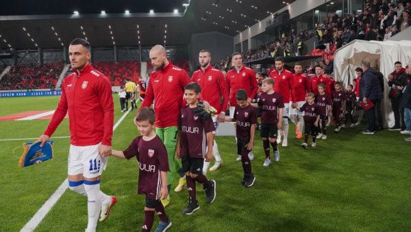 А КАД СУ СЕ КАМЕРЕ УГАСИЛЕ! Капитен Србије је урадио нешто о чему ће се дуго причати (ВИДЕО)