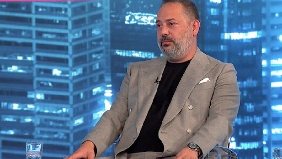 ГДЕ ЈЕ БИО БРАНКО БАБИЋ ПРЕД ЈЕЗИВУ САОБРАЋАЈКУ: Испливали приватни снимци бизнисмена (ФОТО)