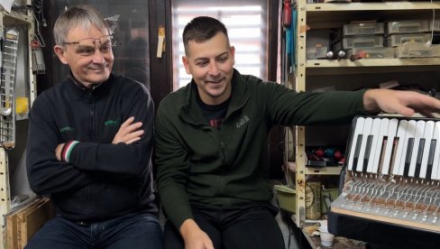 ТРИ ГЕНЕРАЦИЈЕ ПРАВЕ ХАРМОНИКЕ: Од дедине радионице до сопственог бренда којим парирају италијанским