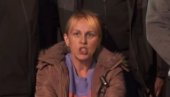 ONA JE RETARDIRANA MORONKA Blokaderi brutalno napali Dijanu Hrku nakon što je prekinula štrajk glađu i optužila Đilasa (VIDEO)