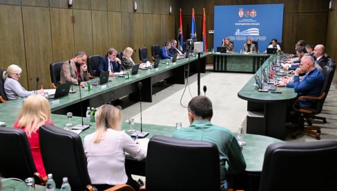 ПОКРАЈИНСКА ВЛАДА КОЈОМ ЈЕ ПРЕДСЕДАВАЛА МАЈА ГОЈКОВИЋ ДОНЕЛА ЗНАЧАЈНЕ ОДЛУКЕ   За болнице, путеве и школу 30 милиона