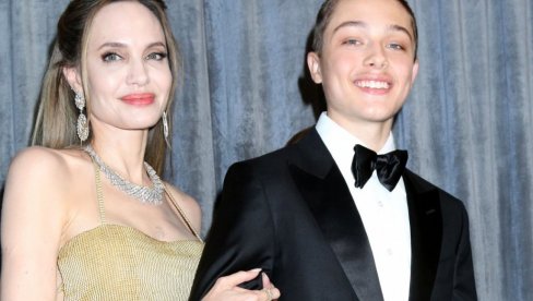 JEDINI BIOLOŠKI SIN ANĐELINE I BREDA ŠOKIRAO IZGLEDOM: Nosi žensku frizuru, samo se on nije odrekao oca ali možda se i to promeni uskoro