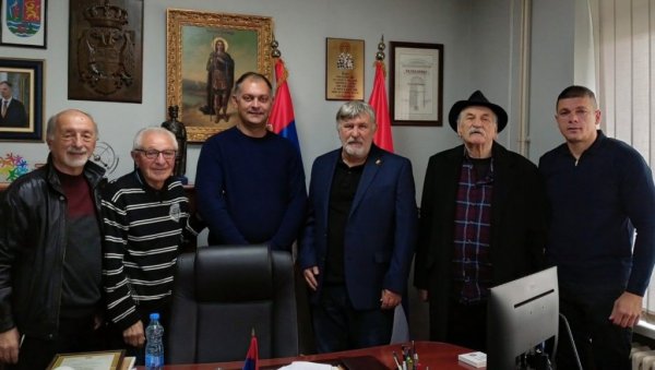 СТАДИОН У ЧУРУГУ ДОБИЈА ИМЕ ЗДРАВКА РАЈКОВА : Догодине, поводом јублеја, 100 година од оснивања ФК Хајдук