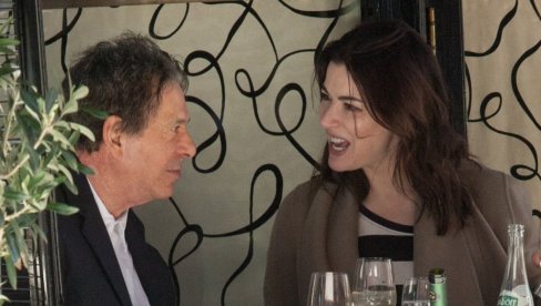 PRERANO SAHRANILA MAJKU, SESTRU I MUŽA: Najdželu Loson nije uspeo da dotuče ni brak sa milijarderom koji ju je maltretirao