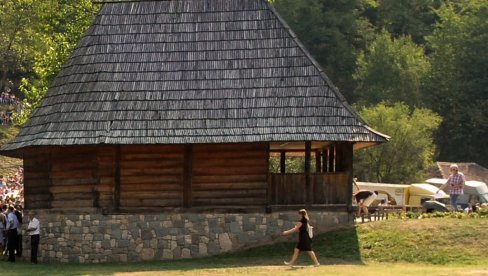 TRŠIĆANI SABORNO SLAVE VUKOVU I SLAVU HRAMA: Uživanje u  duhovnoj radosti