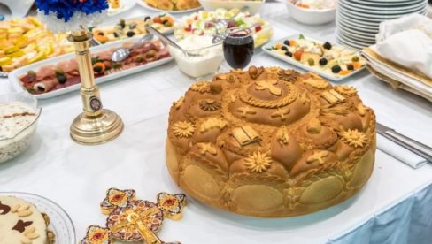 ШТА НИКАКО НЕ ТРЕБА ДА НОСИТЕ КАО ПОКЛОН ЗА СЛАВУ: Верује се да ћете унети беду и несрећу у дом домаћина