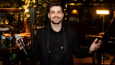 NAJEŽIO SAM SE NA PRVU: Mirza Selimović u retro fazonu dotakao najdublje emocije onih koji ga vole (FOTO)