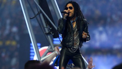 OBOŽAVATELJKA MU IŠČUPALA DREDOVE: Leni Kravic doživeo veliku neprijatnost - oglasio se odmah posle incidenta