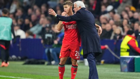 ПРЕДЛОЗИ ЗА ГОЛОВЕ: Тип издваја - ви бирате