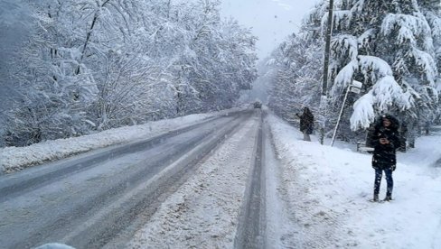 PAŠĆE 40 CENTIMETARA SNEGA: Hitno se oglasio RHMZ - Evo u kojem delu Srbije će se najviše zabeleti
