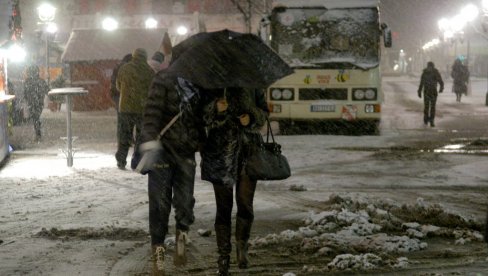 БИЋЕМО ОКОВАНИ СНЕГОМ И ЛЕДОМ: Овај датум је преломна тачка - Никољдан последњи топао дан у години (МАПЕ)