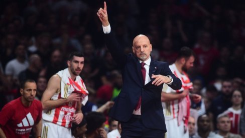 PRED OVIM FANTASTIČNIM NAVIJAČIMA... Saša Obradović se obratio nakon pobede nad Olimpijakosom i podigao atmosferu do usijanja