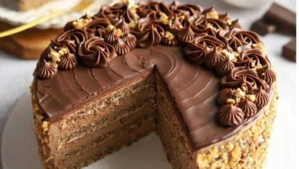 НАЈТРАЖЕНИЈИ РЕЦЕПТ ЗА ПОСНУ ТОРТУ: Пуна фила и укусна, нестаје за трен