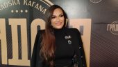 BEZ PAUZE I MAJKA I PEVAČICA: Tamara Milutinović o novim pesmama, ulozi u kultnoj seriji, majčinstvu, pomirenju sa koleginicom (FOTO)