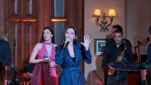 NE BROJIMO PESME, SAMO EMOCIJE: Ceca Ražnatović dočekana gromoglasnim aplauzom i ovacijama (FOTO)