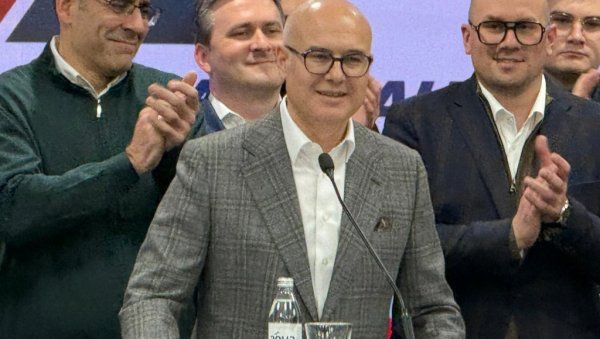 ВУЧЕВИЋ О РЕЗУЛТАТИМА ЛОКАЛНИХ ИЗБОРА: Објављујемо да је наша листа однела убедљиву и чисту победу