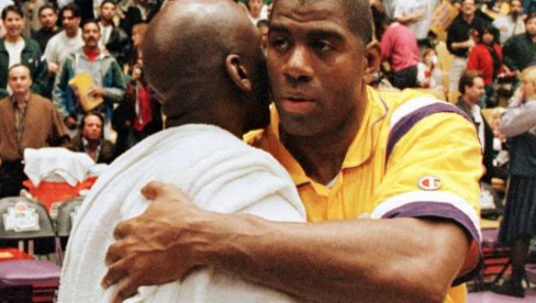 БИО ЈЕ НА ВРХУНЦУ СЛАВЕ КАДА ЈЕ САЗНАО ДА ИМА - ХИВ: Жена му је била трудна, 12 сати лежао на поду од шока