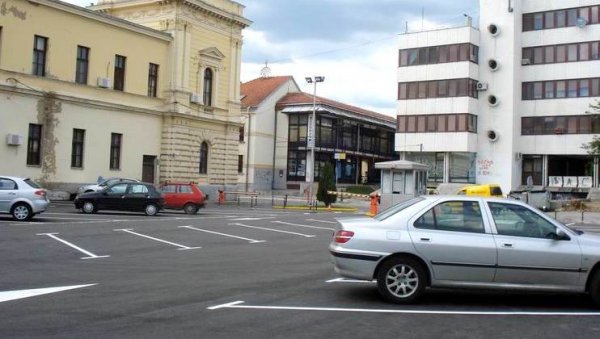 ПРИМЕНА ОД 1. ЈАНУАРА: У првој зони време паркирања трајаће 180 минута