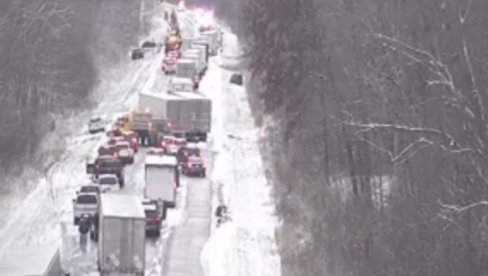 NESREĆA KAKVA SE RETKO VIĐA: Lančani sudar, učestvovalo čak 45 vozila - potpuno uništena! (FOTO/VIDEO)