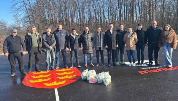 ТЕРЕН НА ПОКЛОН: Спортски савез Србије даривао победника Сеоских игара