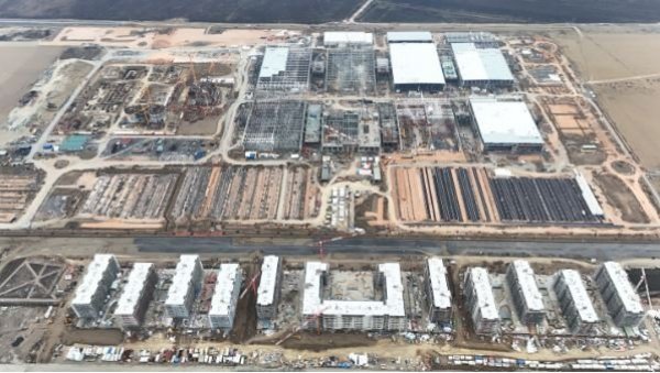 СВАКОДНЕВНО АНГАЖОВАНО 3.800 РАДНИКA Мали: На градилишту ЕXПО радови према планираној динамици