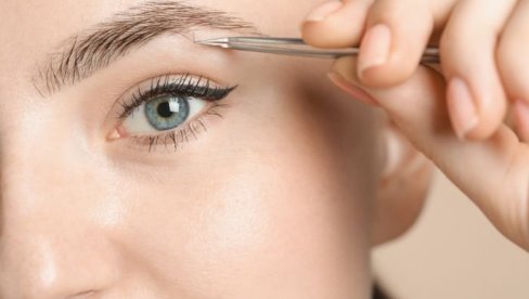 ŠMINKERI KAŽU DA NAM OVE GREŠKE SA OBRVAMA DODAJU GODINE: Koje trendove treba da zaobilazimo?