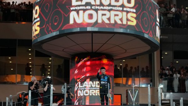 ХВАЛА МАМИ И ТАТИ ШТО СУ МЕ ПУСТИЛИ ДА ЈУРИМ! Ландо Норис после титуле шампиона Формуле 1: Нисам дуго плакао...