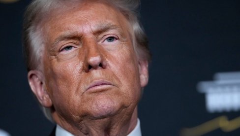 TRAMP DONEO ODLUKU: Povlači ambasadore i diplomate iz okruženja Srbije