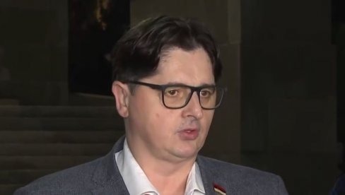 МРДИЋ ОДГОВОРИО СТАНКОВИЋУ НА УВРЕДЕ: Обичан олош који краде тоалет папир из скупштинског тоалета