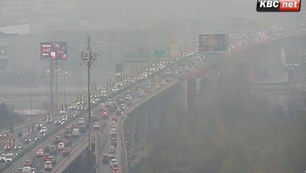 НАЈВЕЋЕ ГУЖВЕ НА ОВА ДВА ЧВОРИШТА: Погледајте какво је стање на путевима у Београду овог јутра (ФОТО)