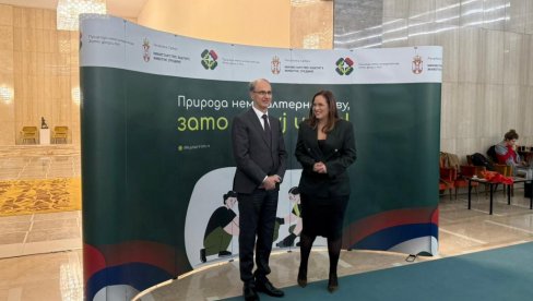 PRIRODA NEMA ALTERNATIVU: Macut i Pavkov na obeležavanju završetka prve faze ekološke kampanje za mlade