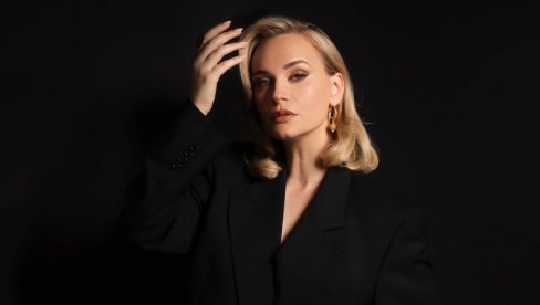 RAZUMEŠ ŠTA SU BOLI: Šejlu Zonić fanovi prozvali novom Merlin Monro (FOTO)