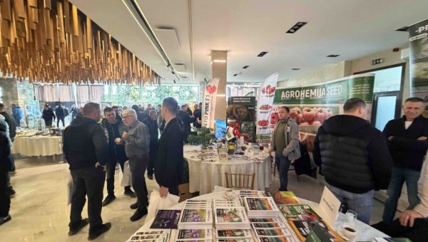 САВЕТОВАЊЕ ЗА ПОЉОПРИВРЕДНИКЕ: Примена савремених технологија у пољопривреди